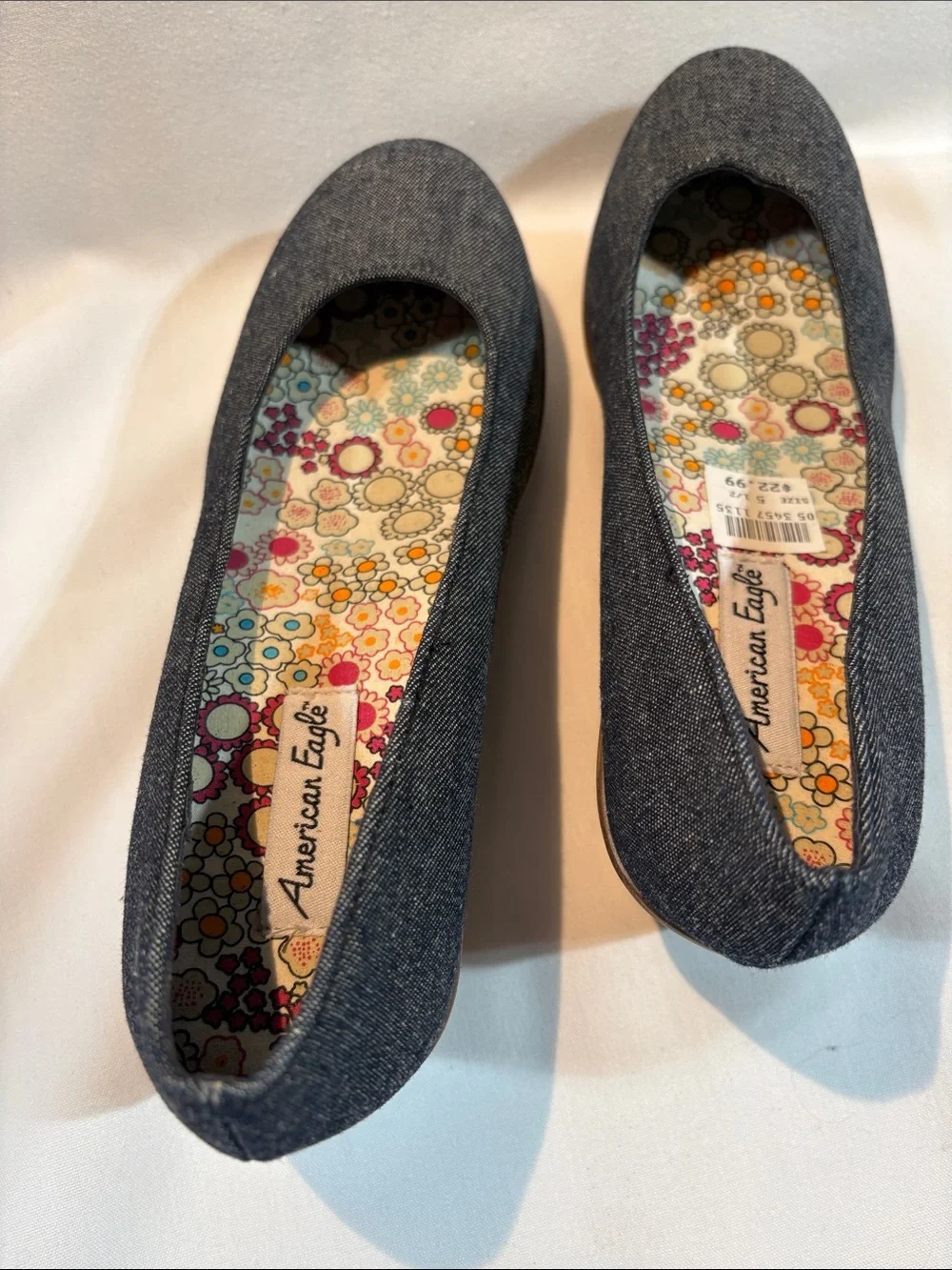 NWT American Eagle Dark Denim Wedges Floral-Insole size 5.5